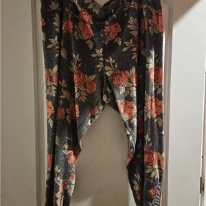 Active USA Floral Patterned Leggings